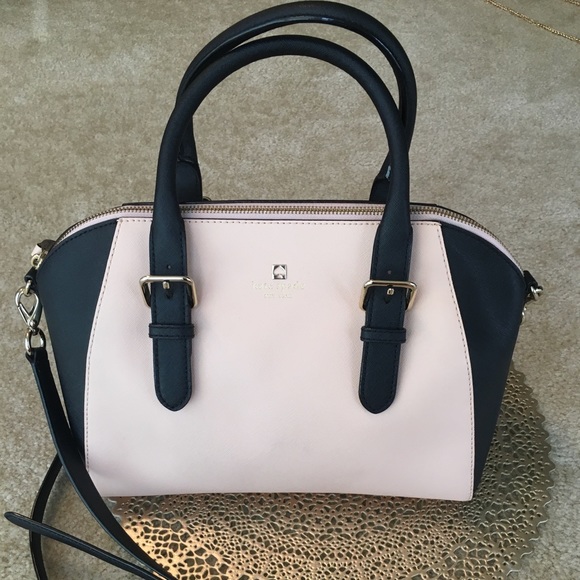 kate spade Handbags - Adorable Kate Spade Satchel with shoulder strap